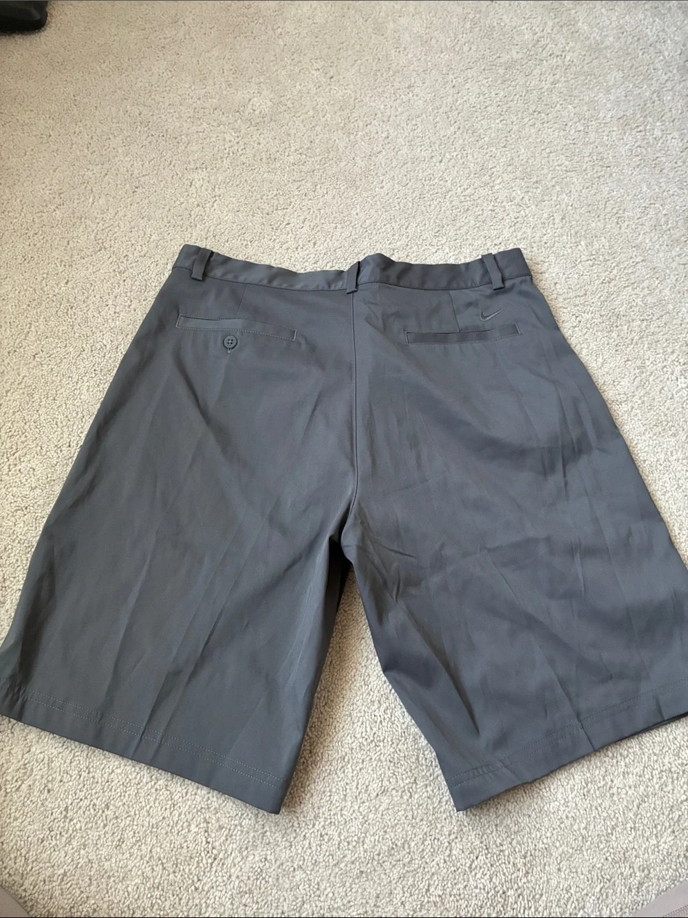 Men's Classic Gray Nike Golf Performance Shorts size 36